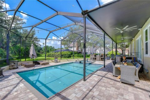 House in Valrico, Florida 4 bedrooms, 351.54 sq.m. № 2151202 - photo 3