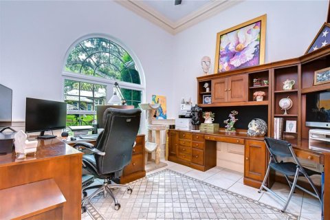 House in Valrico, Florida 4 bedrooms, 351.54 sq.m. № 2151202 - photo 5