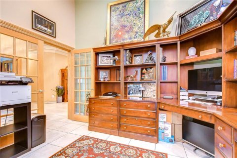 House in Valrico, Florida 4 bedrooms, 351.54 sq.m. № 2151202 - photo 8