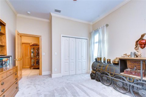 House in Valrico, Florida 4 bedrooms, 351.54 sq.m. № 2151202 - photo 21