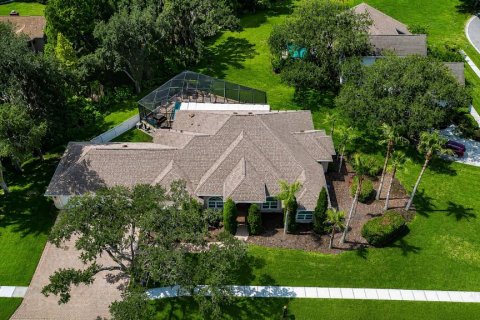 House in Valrico, Florida 4 bedrooms, 351.54 sq.m. № 2151202 - photo 2