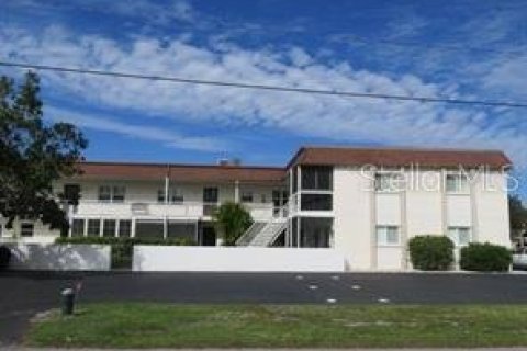 Condo in Venice, Florida, 2 bedrooms  № 1554503 - photo 1