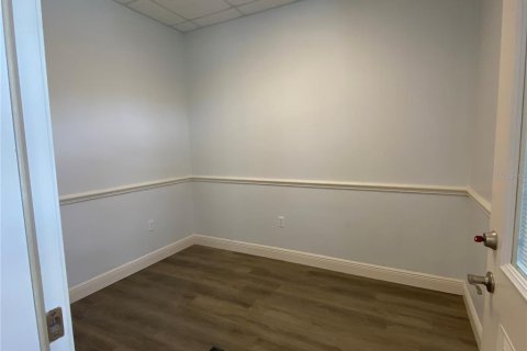 Commercial property in Lady Lake, Florida 178.37 sq.m. № 910300 - photo 12