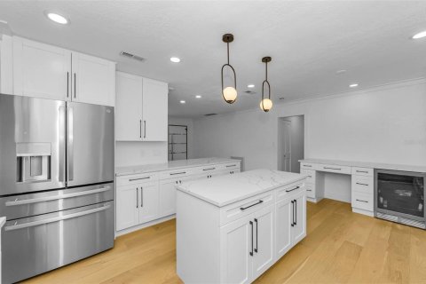 Casa en venta en Saint Petersburg, Florida, 4 dormitorios, 221.48 m2 № 2197628 - foto 17