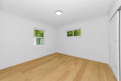 Casa en venta en Saint Petersburg, Florida, 4 dormitorios, 221.48 m2 № 2197628 - foto 29