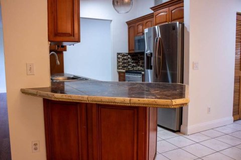 Casa en venta en Port St. Lucie, Florida, 4 dormitorios, 199.74 m2 № 2260783 - foto 5