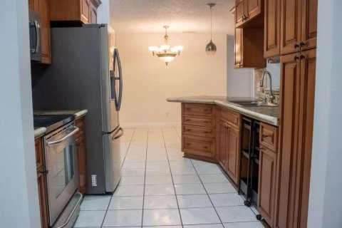 Casa en venta en Port St. Lucie, Florida, 4 dormitorios, 199.74 m2 № 2260783 - foto 3