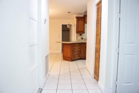 Casa en venta en Port St. Lucie, Florida, 4 dormitorios, 199.74 m2 № 2260783 - foto 12
