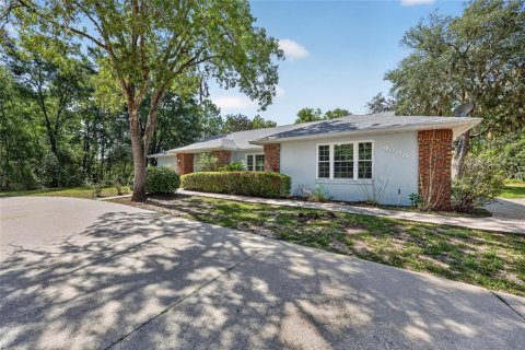 House in Dunnellon, Florida 3 bedrooms, 227.52 sq.m. № 2238031 - photo 6