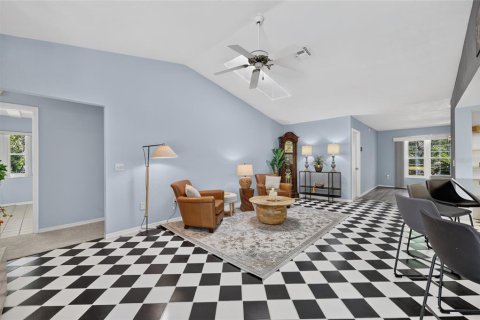 House in Dunnellon, Florida 3 bedrooms, 227.52 sq.m. № 2238031 - photo 24