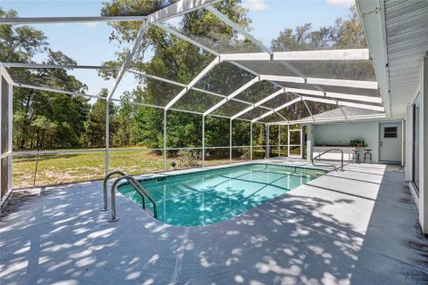 House in Dunnellon, Florida 3 bedrooms, 227.52 sq.m. № 2238031 - photo 3