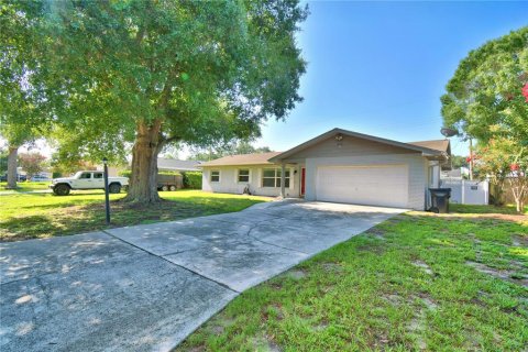 Villa ou maison à Winter Haven, Floride 3 chambres, 106.28 m2 № 2410203