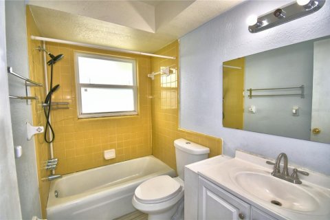 Villa ou maison à louer à Winter Haven, Floride: 3 chambres, 106.28 m2 № 2410203 - photo 20