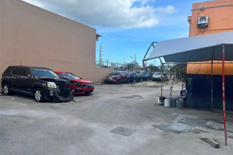 Immobilier commercial à vendre à Miami, Floride № 1709664 - photo 5