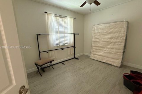Villa ou maison à louer à Weston, Floride: 5 chambres, 243.31 m2 № 1779323 - photo 29