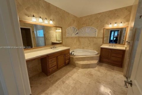Villa ou maison à louer à Weston, Floride: 5 chambres, 243.31 m2 № 1779323 - photo 10