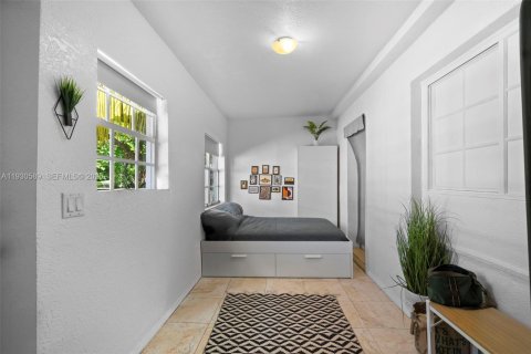 Villa ou maison à louer à Miami, Floride: 4 chambres, 140.93 m2 № 1989298 - photo 10