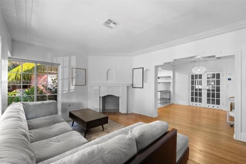 Villa ou maison à louer à Miami, Floride: 4 chambres, 140.93 m2 № 1989298 - photo 3