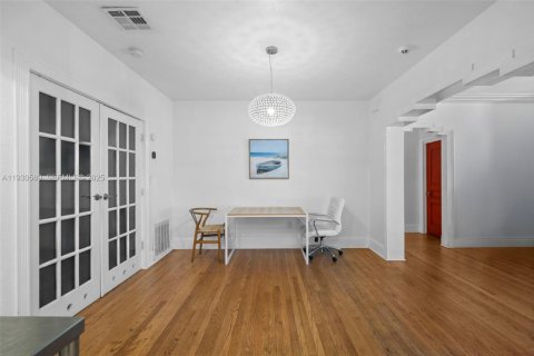 Villa ou maison à louer à Miami, Floride: 4 chambres, 140.93 m2 № 1989298 - photo 6