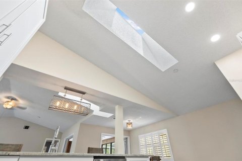 House in Palm Coast, Florida 4 bedrooms, 234.02 sq.m. № 1765391 - photo 16