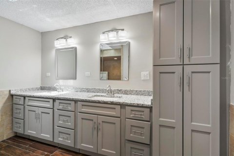 House in Palm Coast, Florida 4 bedrooms, 234.02 sq.m. № 1765391 - photo 26
