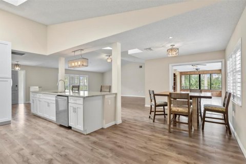 House in Palm Coast, Florida 4 bedrooms, 234.02 sq.m. № 1765391 - photo 8