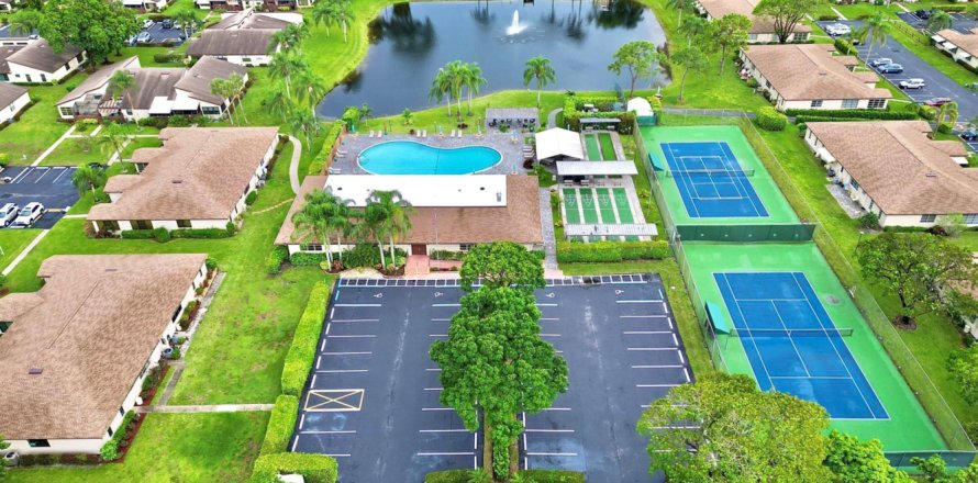 Casa en Delray Beach, Florida 2 dormitorios, 107.77 m2 № 1079775