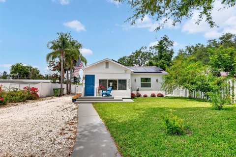House in Bradenton, Florida 2 bedrooms, 94.3 sq.m. № 2229960