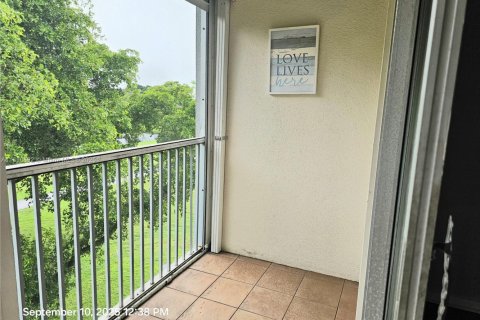 Condominio en venta en Pembroke Pines, Florida, 2 dormitorios, 96.99 m2 № 1855212 - foto 16