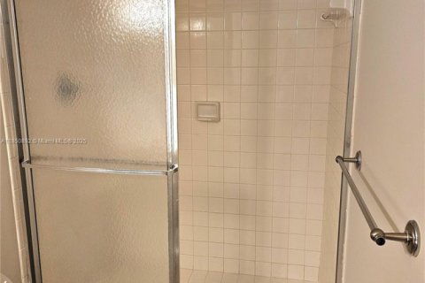 Condominio en venta en Pembroke Pines, Florida, 2 dormitorios, 96.99 m2 № 1855212 - foto 13