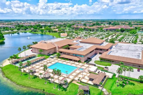 Condominio en venta en Pembroke Pines, Florida, 2 dormitorios, 96.99 m2 № 1855212 - foto 25