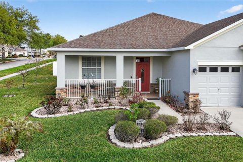 House in Mount Dora, Florida 4 bedrooms, 225.75 sq.m. № 2199441 - photo 3