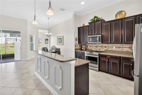 House in Mount Dora, Florida 4 bedrooms, 225.75 sq.m. № 2199441 - photo 6