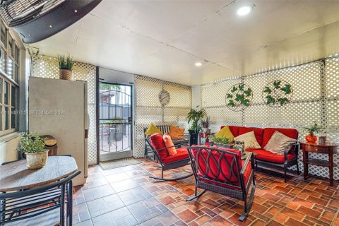 Villa ou maison à vendre à Miami, Floride: 3 chambres, 131.92 m2 № 2004813 - photo 19