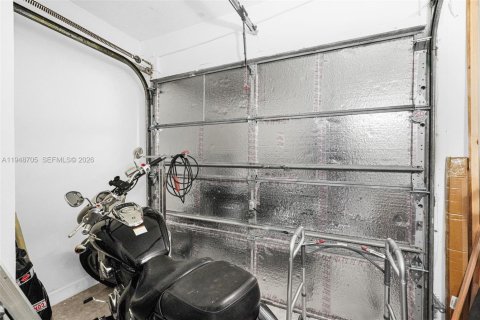 Villa ou maison à vendre à Miami, Floride: 3 chambres, 131.92 m2 № 2004813 - photo 30