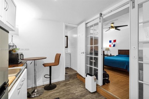 Villa ou maison à vendre à Miami, Floride: 3 chambres, 131.92 m2 № 2004813 - photo 20