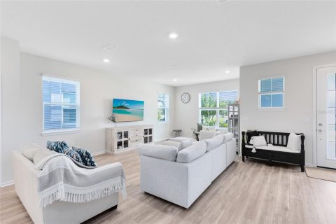 Casa en venta en Orlando, Florida, 3 dormitorios, 244.05 m2 № 1884014 - foto 3