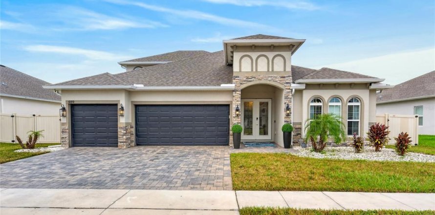 Villa ou maison à Howey-in-the-Hills, Floride 5 chambres, 272.95 m2 № 2408510