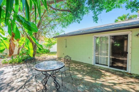 House in Tarpon Springs, Florida 3 bedrooms, 88.26 sq.m. № 1613815 - photo 26