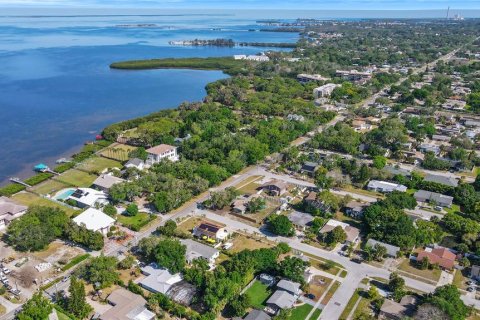 House in Tarpon Springs, Florida 3 bedrooms, 88.26 sq.m. № 1613815 - photo 4