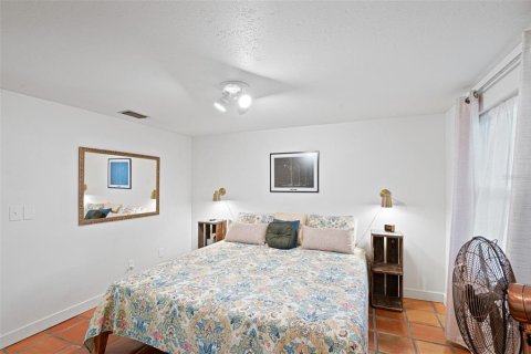 House in Tarpon Springs, Florida 3 bedrooms, 88.26 sq.m. № 1613815 - photo 21