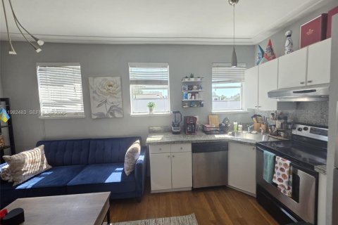 Condominio en alquiler en Miami Beach, Florida, 45.52 m2 № 2049208 - foto 3