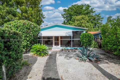 Propiedad comercial en venta en Miami, Florida, 214.79 m2 № 2439826 - foto 28