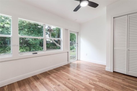 Propiedad comercial en venta en Miami, Florida, 214.79 m2 № 2439826 - foto 18