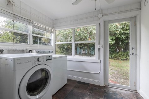 Propiedad comercial en venta en Miami, Florida, 214.79 m2 № 2439826 - foto 16
