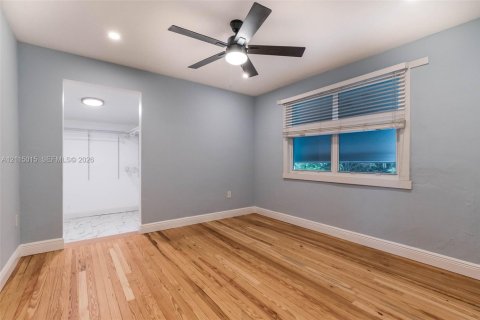 Propiedad comercial en venta en Miami, Florida, 214.79 m2 № 2439826 - foto 7