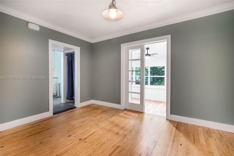 Propiedad comercial en venta en Miami, Florida, 214.79 m2 № 2439826 - foto 11