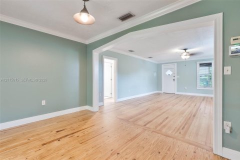 Propiedad comercial en venta en Miami, Florida, 214.79 m2 № 2439826 - foto 12