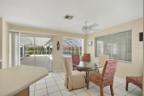 House in Punta Gorda, Florida 2 bedrooms, 171.5 sq.m. № 1879533 - photo 15