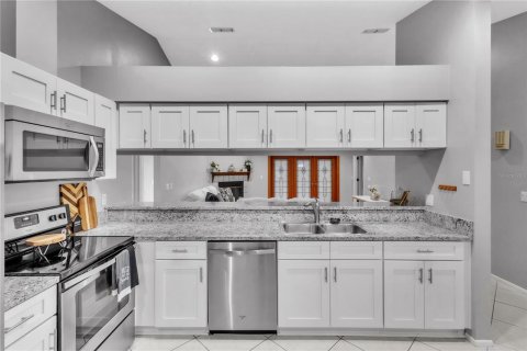 House in Clearwater, Florida 3 bedrooms, 151.52 sq.m. № 1846375 - photo 11
